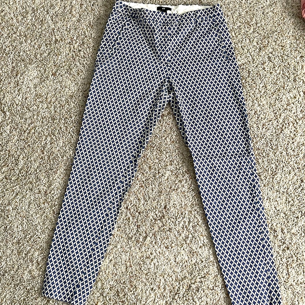 H & M ankle pants with blue diamonds print